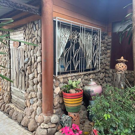 Three J Guesthouse Kamphaeng Phet Exteriör bild