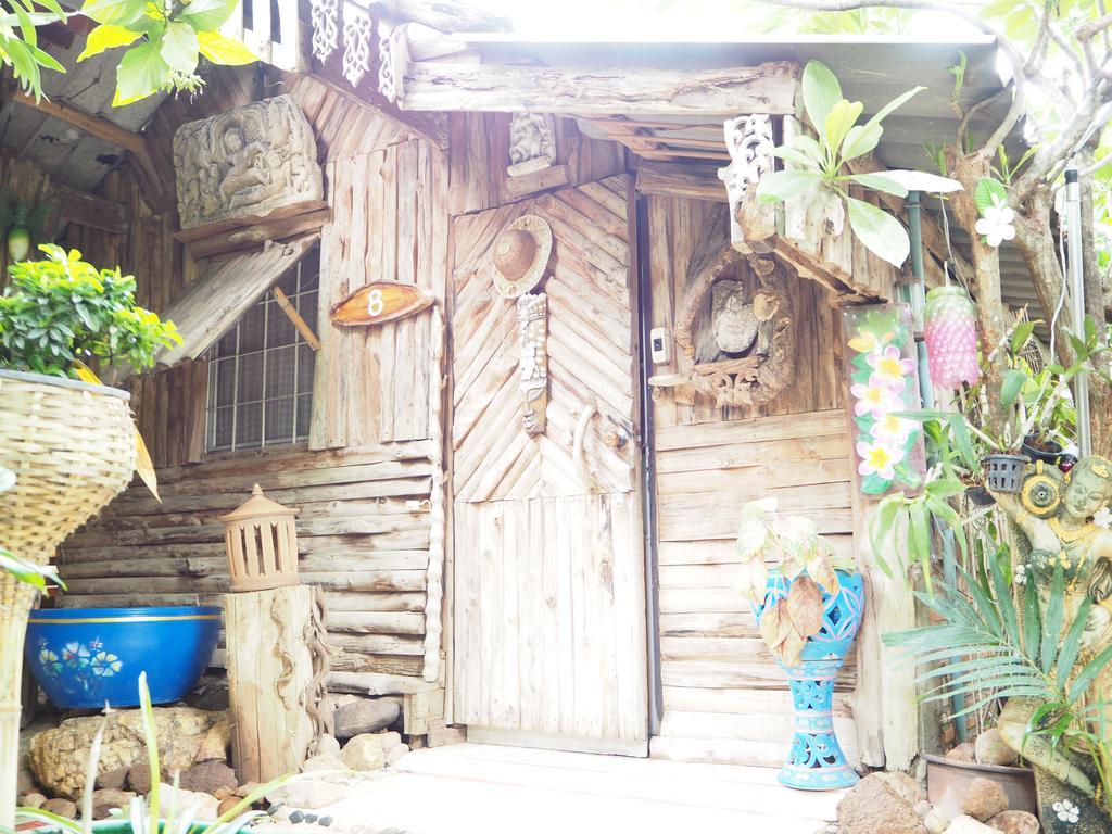 Three J Guesthouse Kamphaeng Phet Exteriör bild